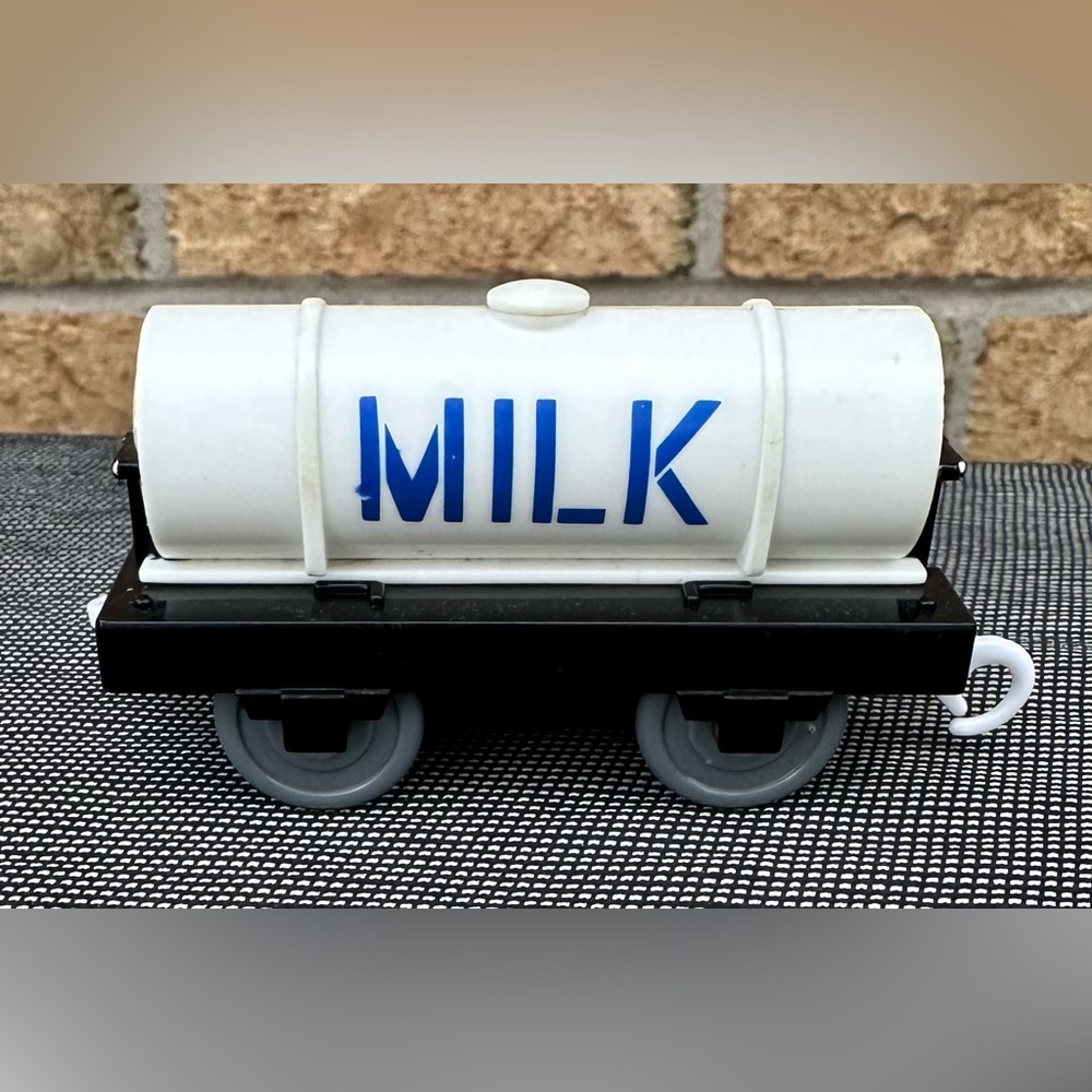 Thomas & Friends well-loved Milk Tanker/Cart